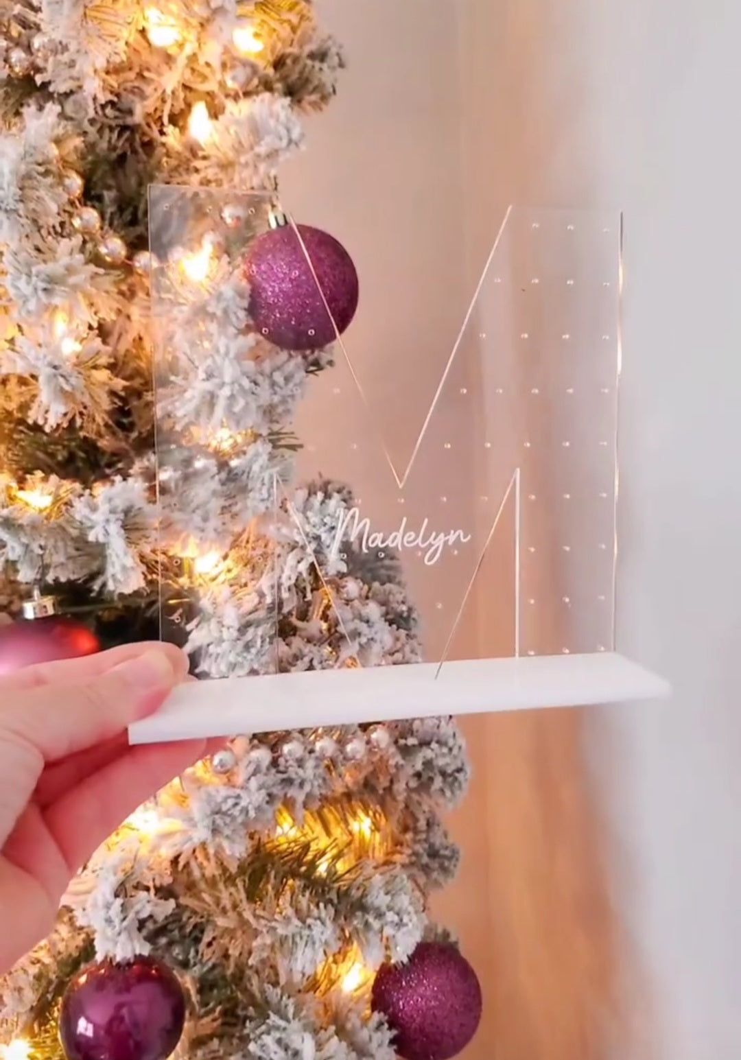 Clear Acrylic Letter Earring Holder